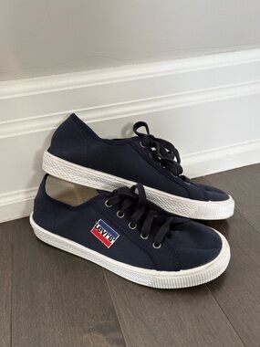 Levi’s Malibu Canvas Navy Blue Mens Sneakers Size 8 Lace Up Casual Low Top